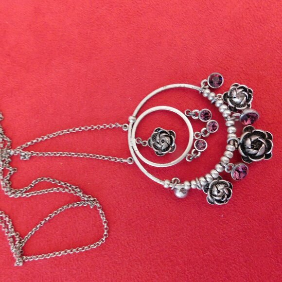 Ladies Pilgrim Necklace - Picture 2 of 5